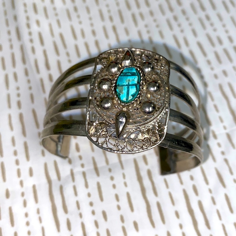 silver and turquoise bracelet
